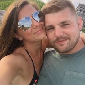 Meet your Posher, Almira